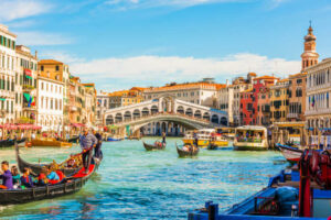 Read more about the article Venice Italy Canals Unveiled: A Captivating Journey through the Waterways – 3 Tips
